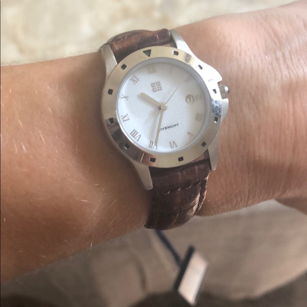 Givenchy new ladies watch - Picture 1 of 3